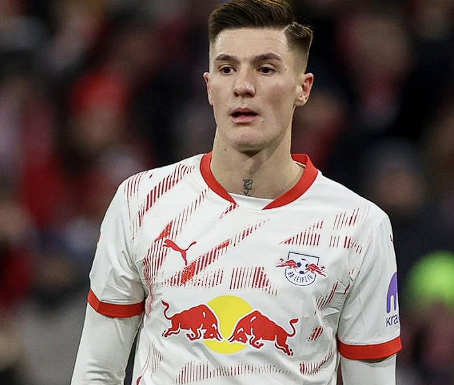 舍伍德评曼联新援舍什科：表现挣扎，成长之路任重道远